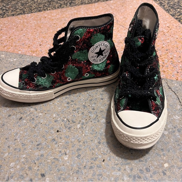 Converse all stars women’s 6.5 red and green sequins - Picture 8 of 8